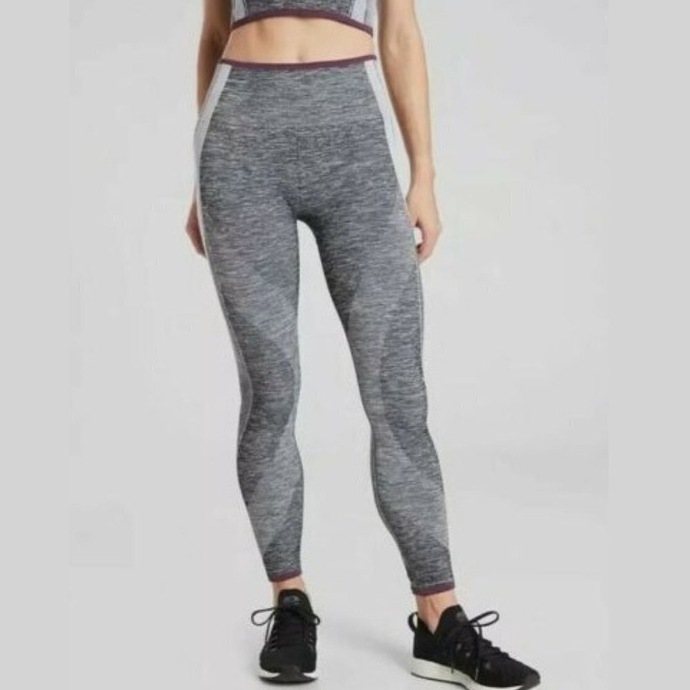 Athleta Women's Impact 7/8 Tights - L